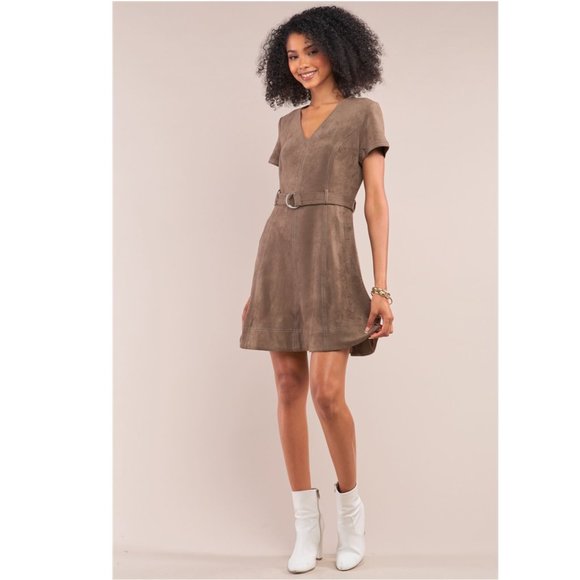 📦 MOVE OUT SALE - Olive Green Suede Belted Mini Dress - Picture 2 of 10